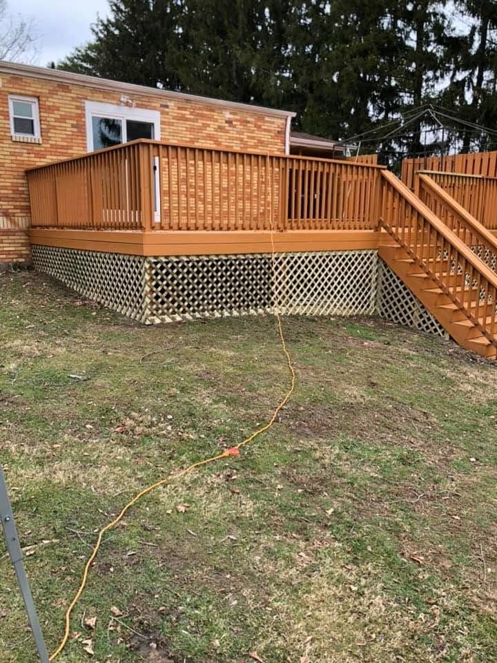 Stained deck with lattice skirting